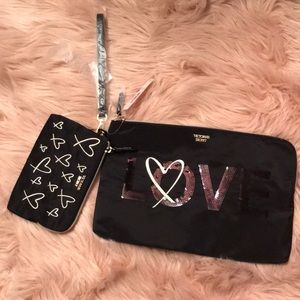 Victoria’s Secret Wristlet Set ✨